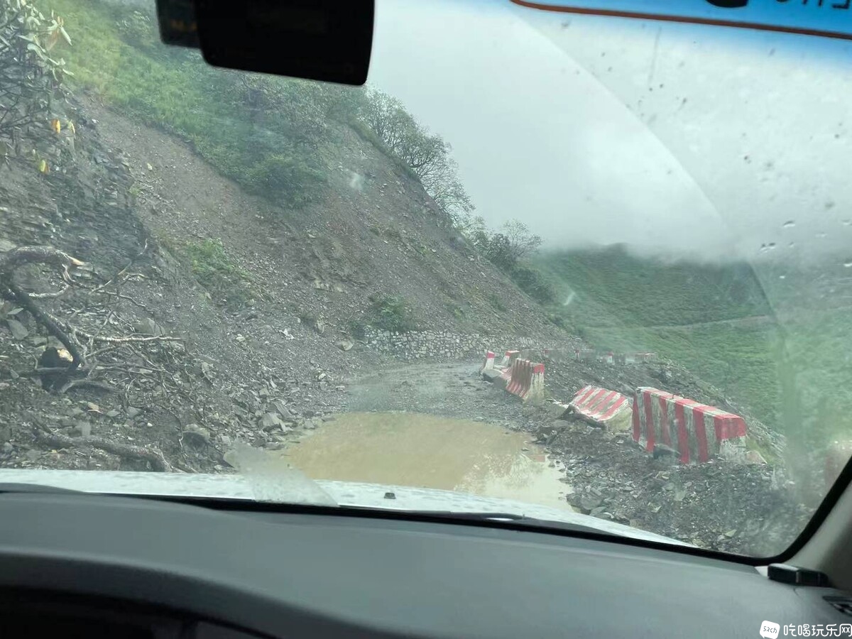 这就是雅安到丹巴的路